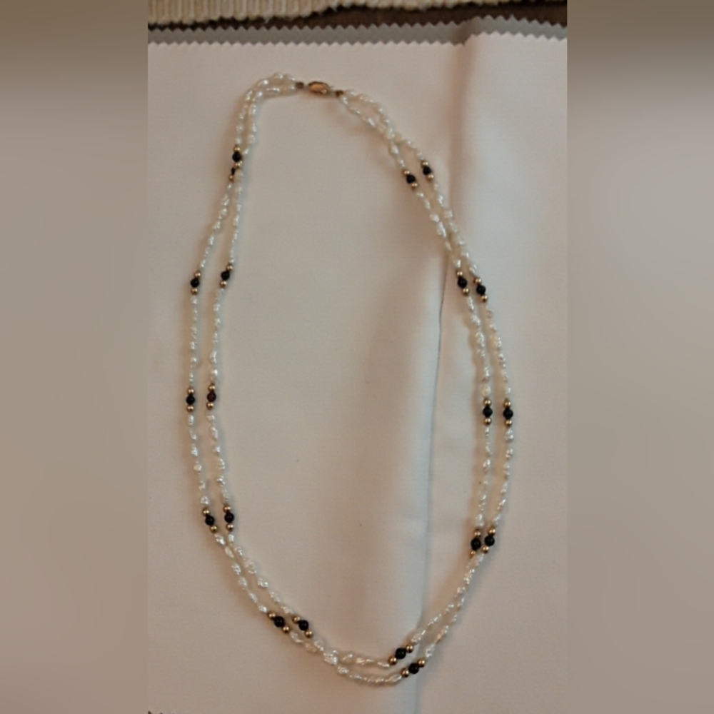Vintage 14k solid clasp and beads with rice Pearl's & Onyx beads